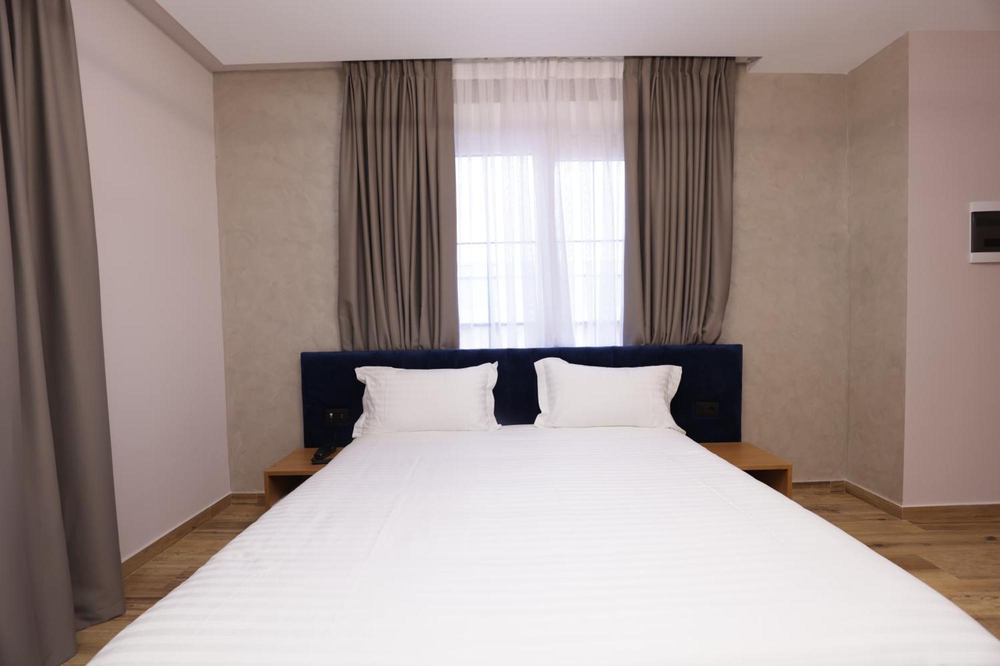 Residence Inn Hotel 4* Tirana